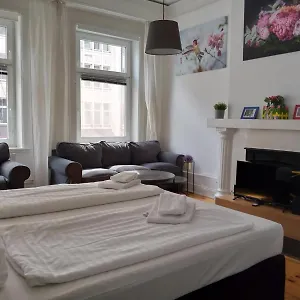 Center 8 , Hamburg Germany