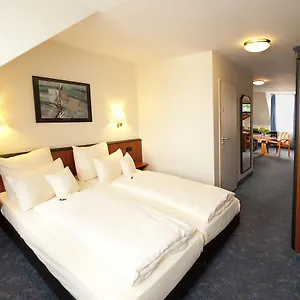 3* Hotel Advantage